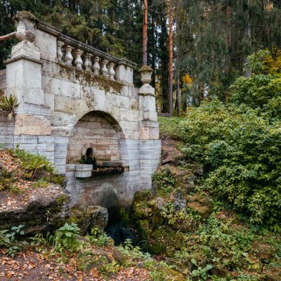 pavlovsk-st-petersburg-cascade-shore-round-pond-called-grand-cascade