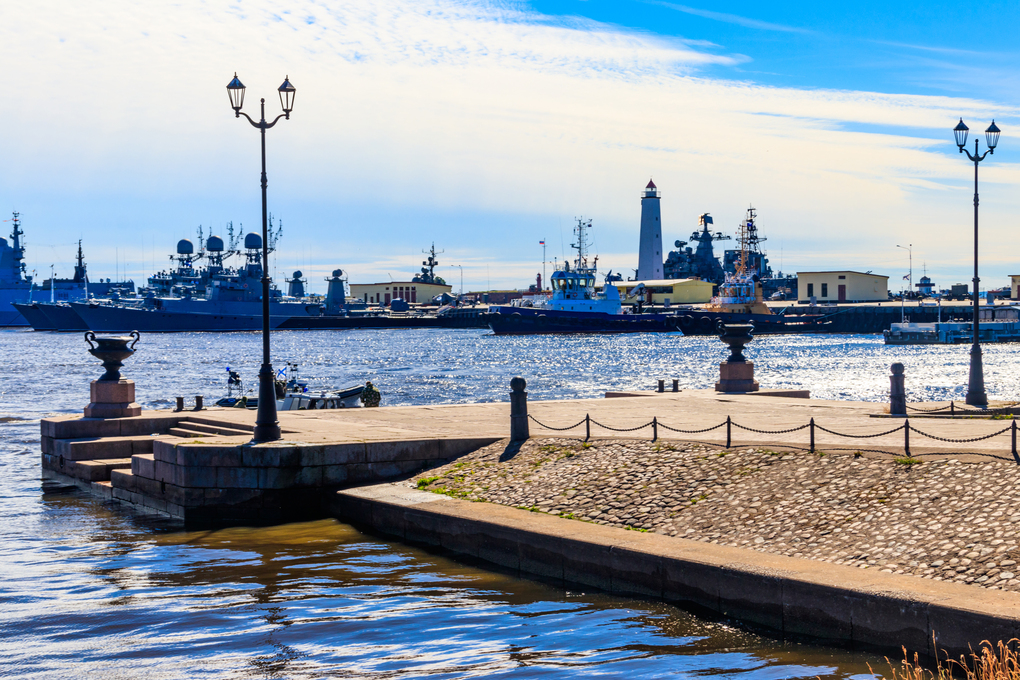 Петровская пристань (Зимняя пристань) в Кронштадте, Россия