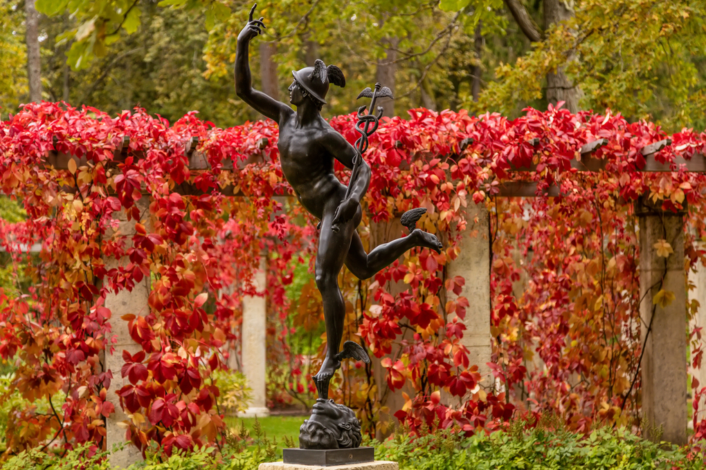 statue-mercury-early-19th-century-installed-royal-residence-oranienbaum