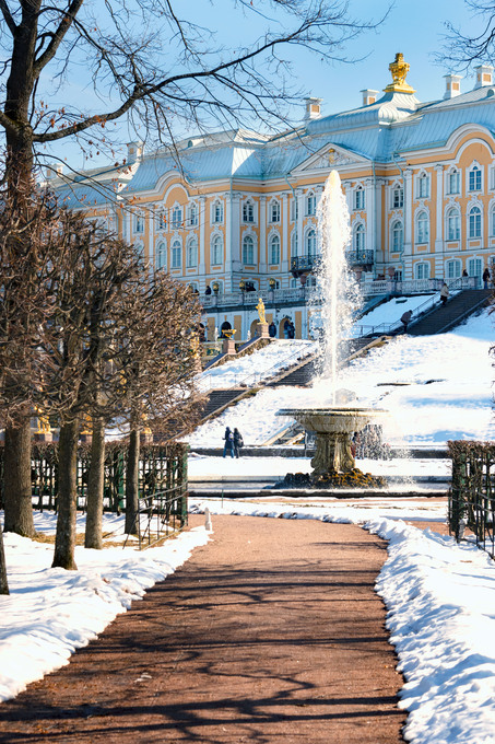 Test launch of fountains in the Peterhof palace and park complex. Snow and fountains