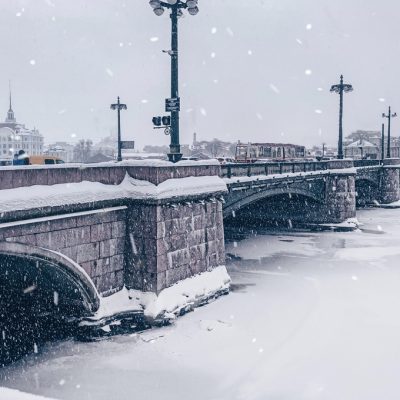 winter-bridge-is-saint-petersburg