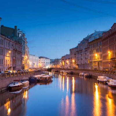 Ночная экскурсия с водной прогулкой по Петербургу от экскурсионного бюро 