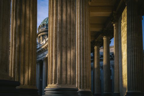 colonnade-kazan-cathedral-st-petersburg-russia