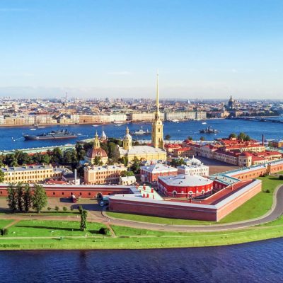 Вид на Петропавловскую крепость