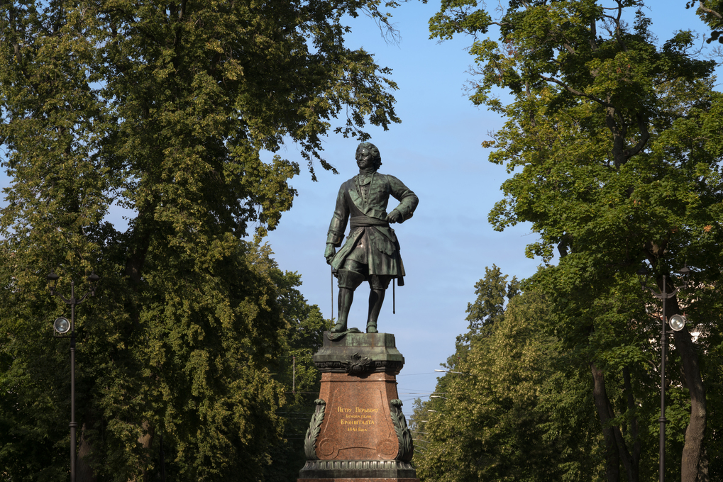 Памятник Петру Великому в Кронштадте