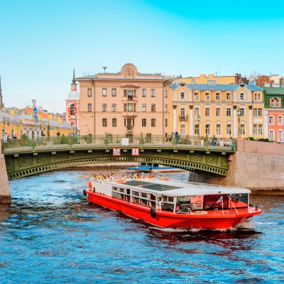 beautiful-view-neva-river-canal-saint-petersburg-with-tourist-excursion-boats