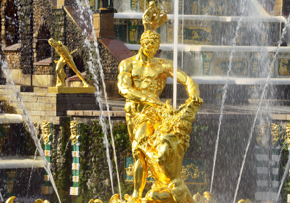 Нижний парк в Петергофе Нижний парк в Петергофе