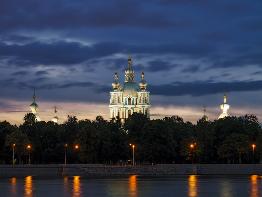 Смольный собор в Петербурге