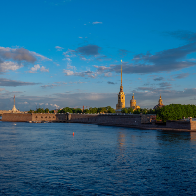 Лучшие достопримечательности Петербурга на теплоходной экскурсии по рекам и каналам с экскурсионным бюро «Парус»