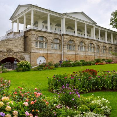 Garden at the Cameron gallery in Pushkin
