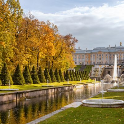 autumn-palace-park-grand-cascade-peterhof-st-petersburg