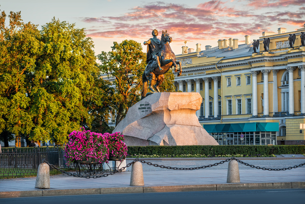 Памятник Петру I в Санкт-Петербурге